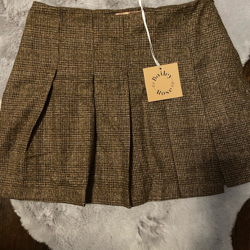 Checkered Pleated Skirt | Medium